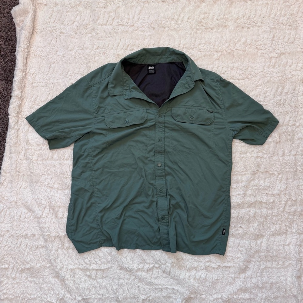 REI Men’s Green Short Sleeve Polo Size Large Lightweight Outdoor Performance
